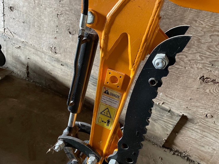 #9731-•-future-mini-excavator-image-33