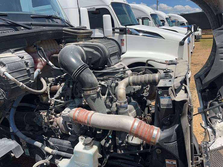 2022-kenworth-t680-image-38