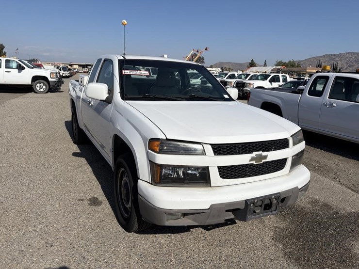 2011-chevrolet-colorado-image-2