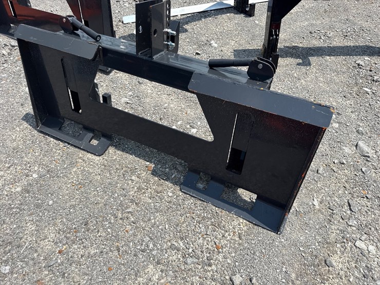 #85-•-skid-steer-quick-hitch-image-2