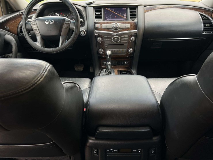 2012-infiniti-qx56-image-46