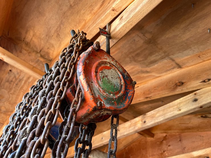 #7971-•-(2)-chain-hoists-image-6
