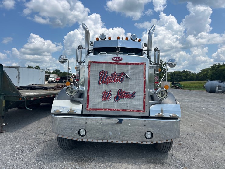 1986-peterbilt-359-image-6