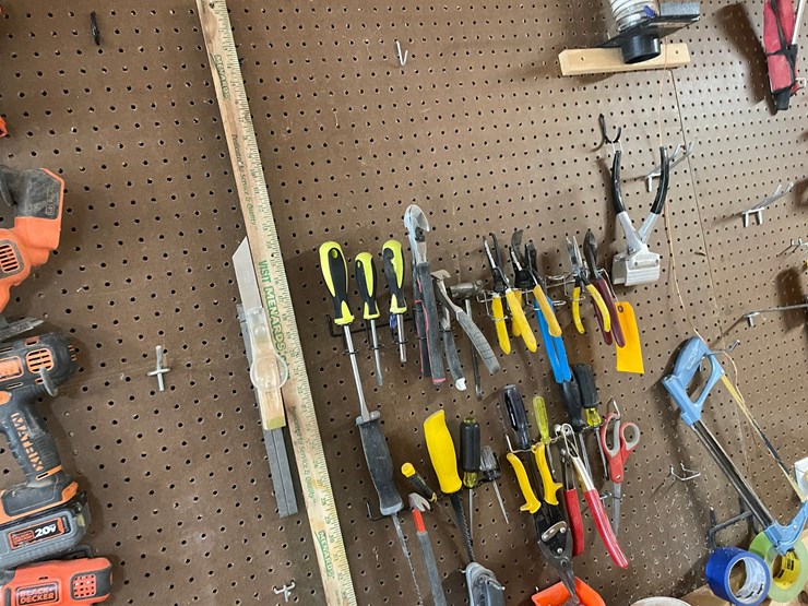 #10142-•-assorted-shop-tools-image-2