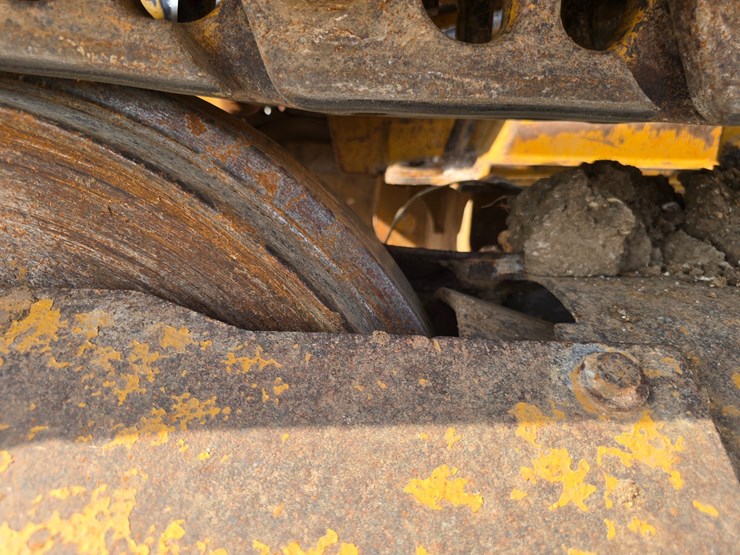 caterpillar-953d-image-38