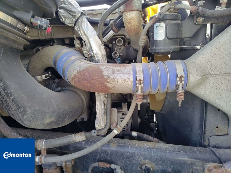 2016-freightliner-114sd-image-31