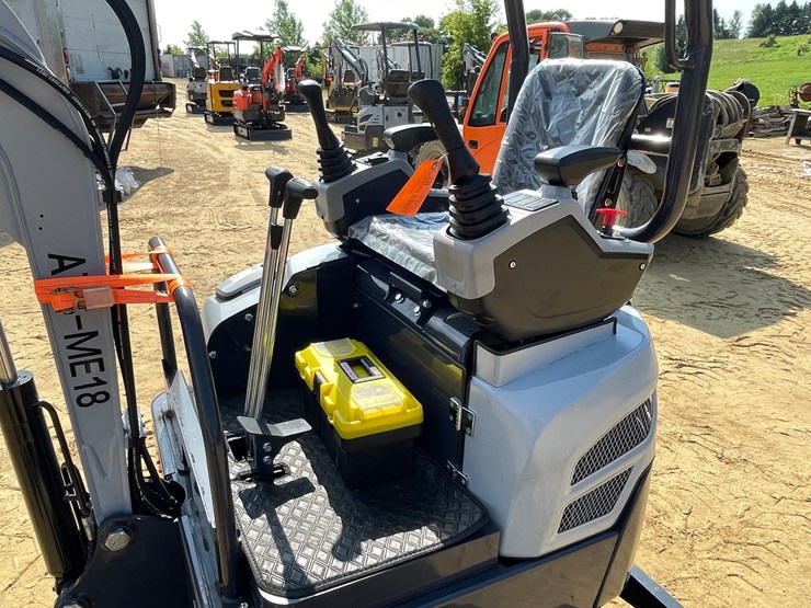 #423-•-ats-power-me18-mini-excavator-image-24