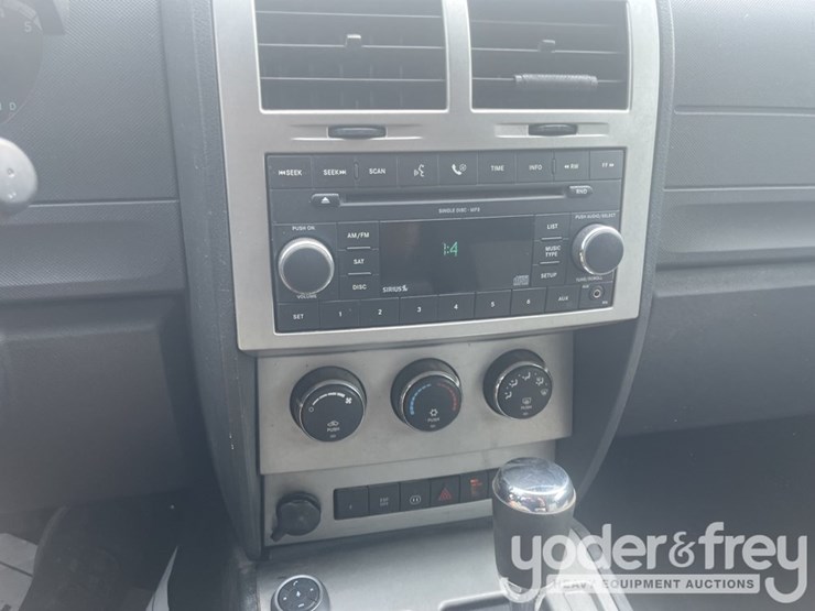 2008-dodge-nitro-image-36