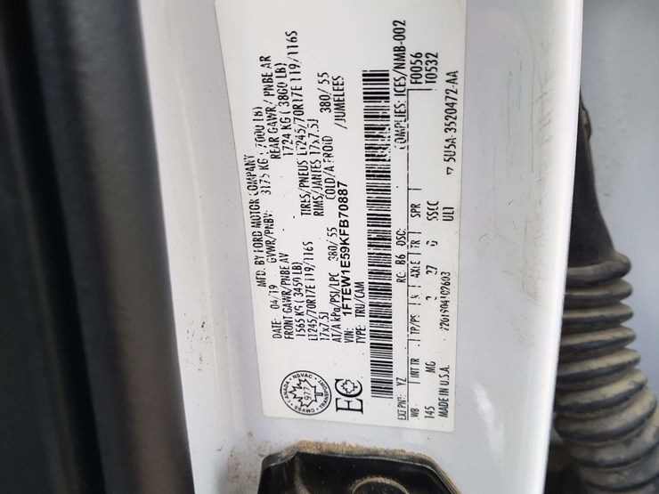 2019-ford-f150-image-28