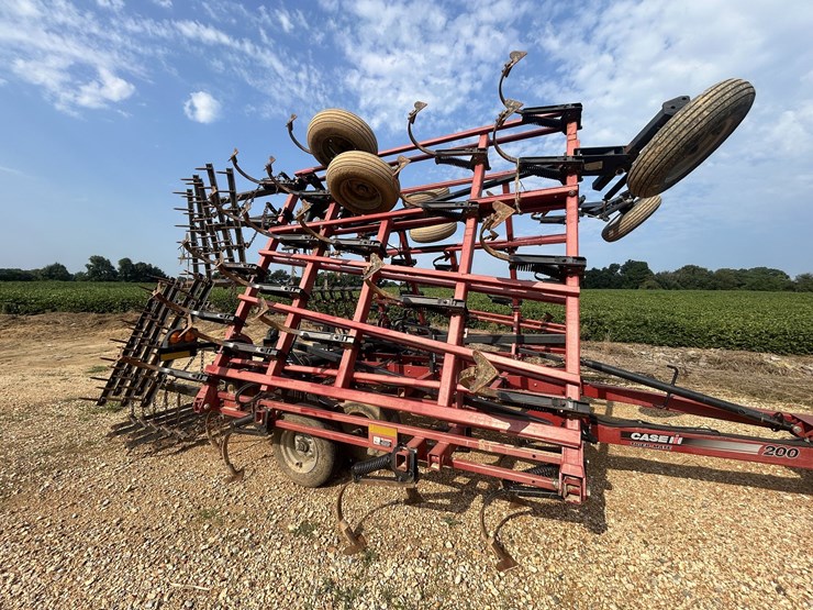 case-tigermate-200-field-cultivator-image-5