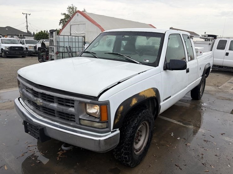 1997-chevrolet-k2500-image-1