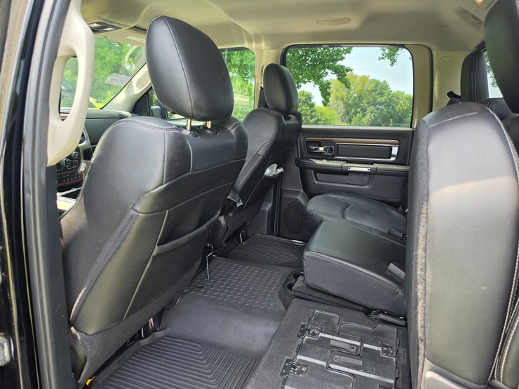 2014-dodge-1500-image-45