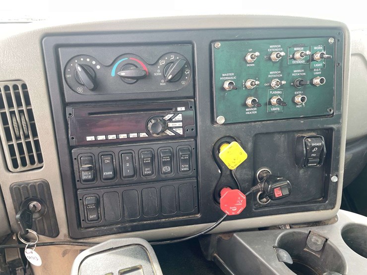 2016-international-transtar-8600-image-14