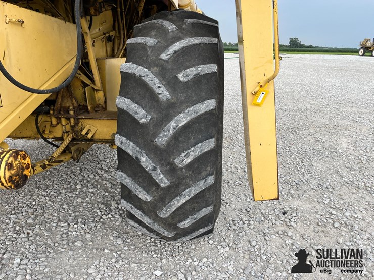 new-holland-tr86-image-9