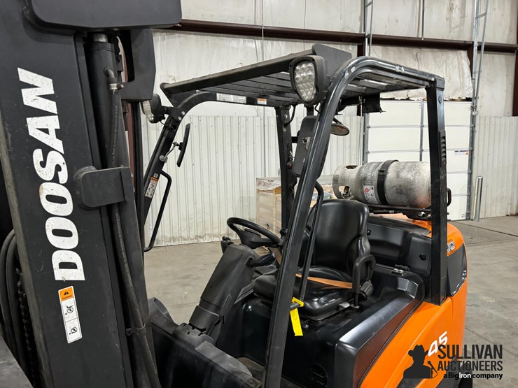 2020-doosan-gc45s-9-forklift-image-9
