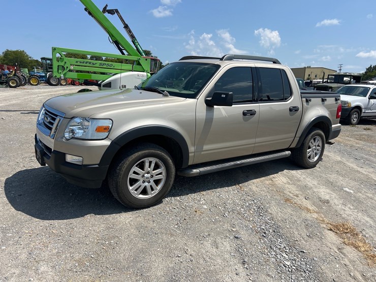 2007-ford-explorer-sport-trac-image-1