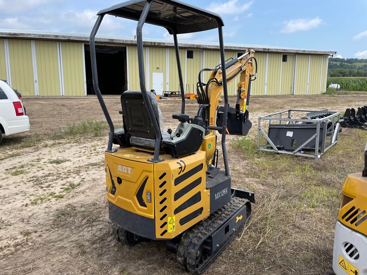 #9737-•-agt-mini-excavator-mx12rx-image-3