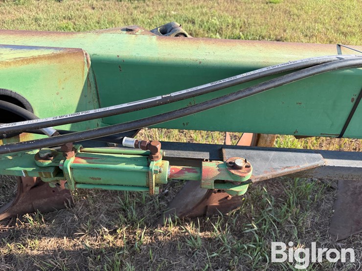 john-deere-2800-image-13