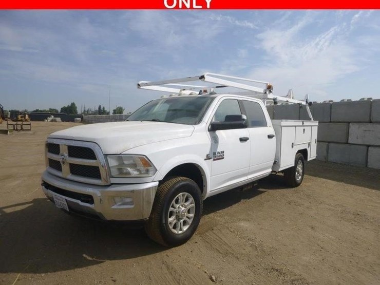 2016-dodge-ram-3500-image-1