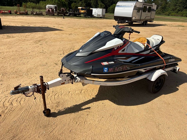 yamaha-vx-jet-ski-with-trailer-image-1