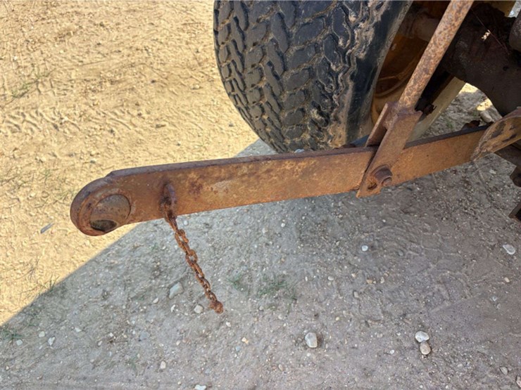 massey-ferguson-1010-image-17