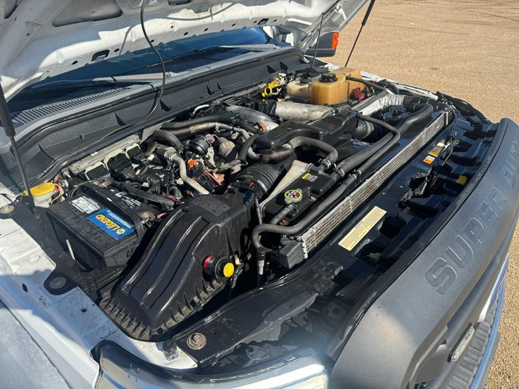 2011-ford-f550-image-29