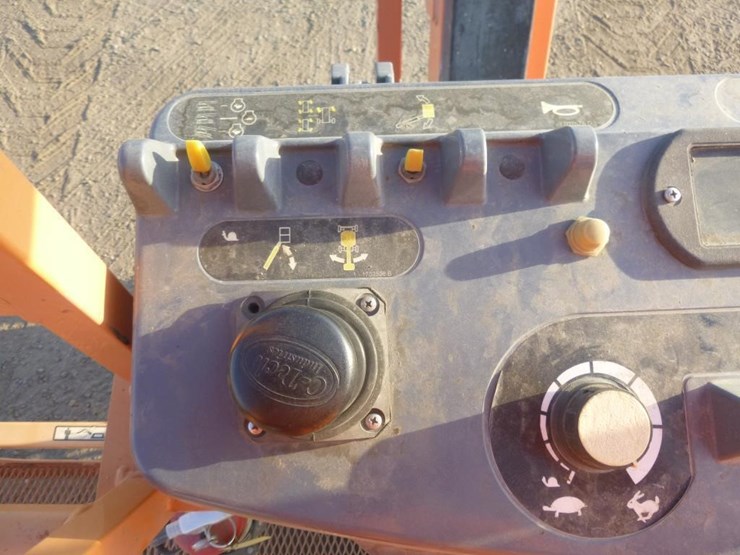 2013-jlg-860sj-image-12