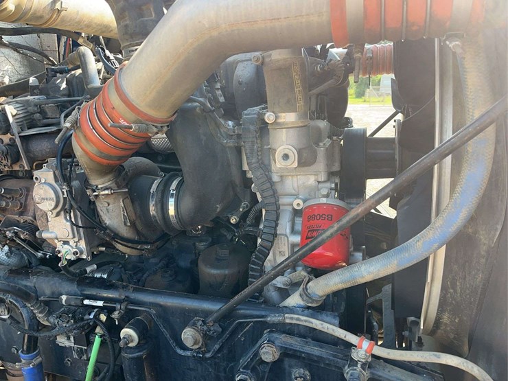 2015-kenworth-w9-series-tractor-truck-image-44