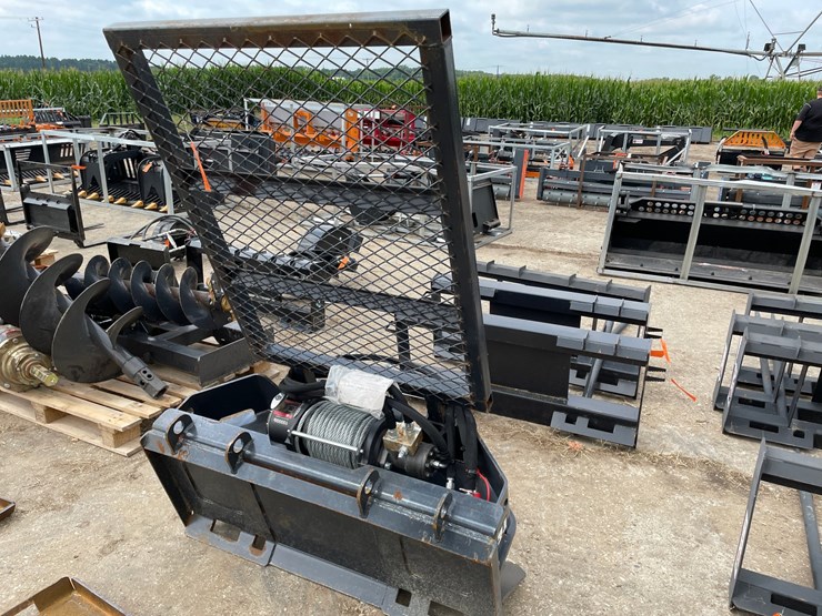 #9773-•-landhonor-hydraulic-logging-winch-skid-steer-attachment-image-8