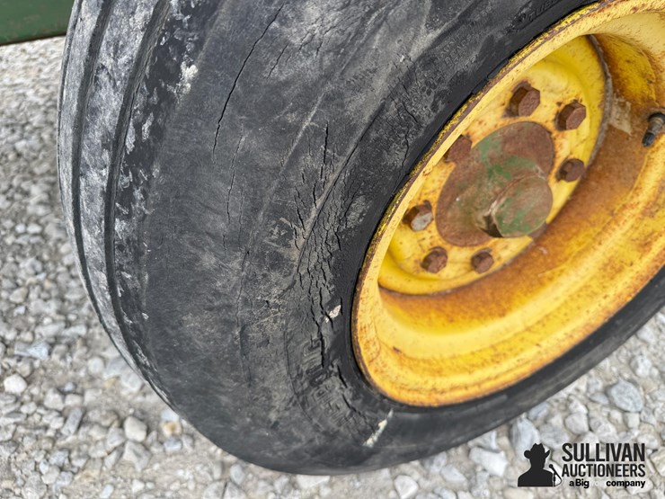 john-deere-716-image-12