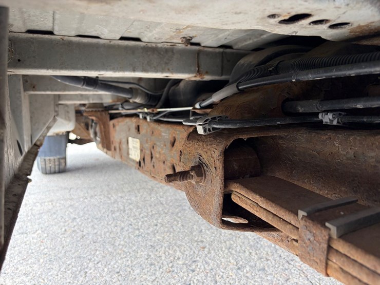 #8371-•-2011-chevrolet-cargo-van-(has-wi-title)-image-14