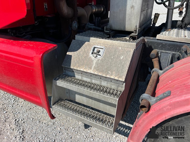 2012-peterbilt-386-image-18