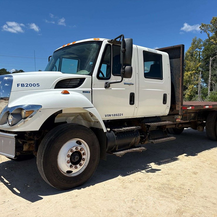 2009 INTERNATIONAL 7400