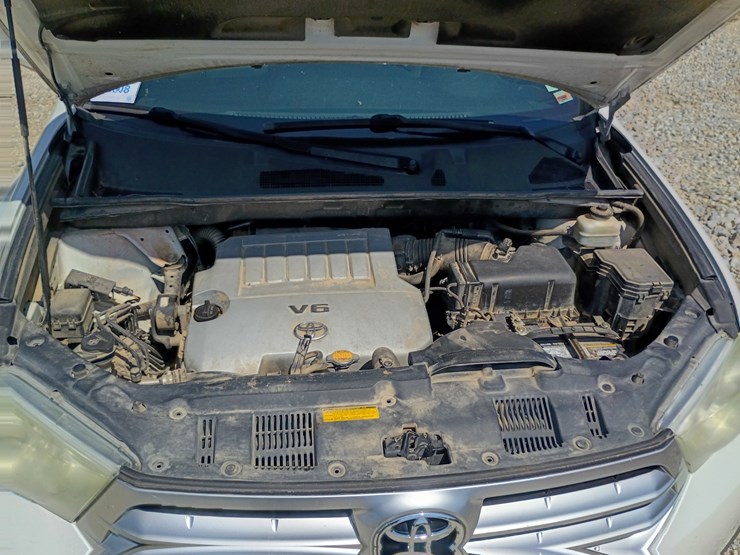2012-toyota-highlander-image-15