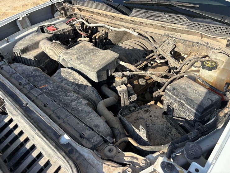2021-chevrolet-silverado-3500-image-32