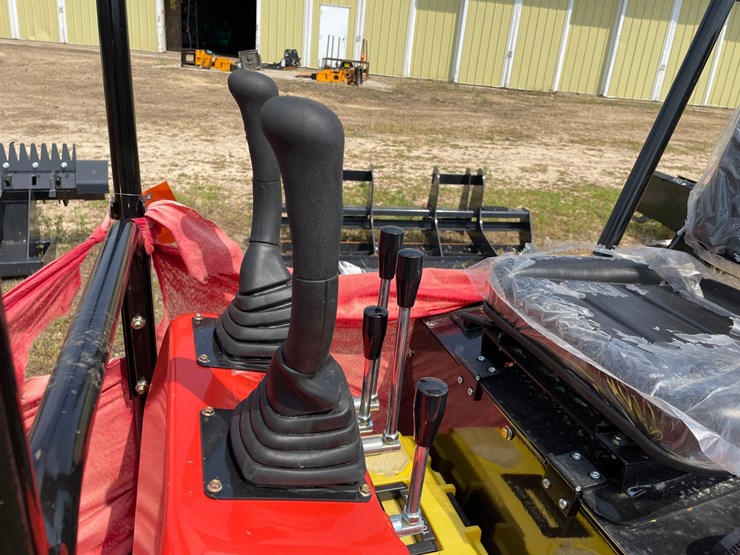 #9726-•-alistair-mini-excavator-me15-image-7