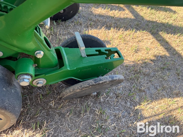 john-deere-1725-image-11
