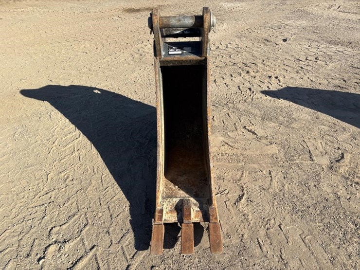 12"-central-fabricators-backhoe-bucket-image-5