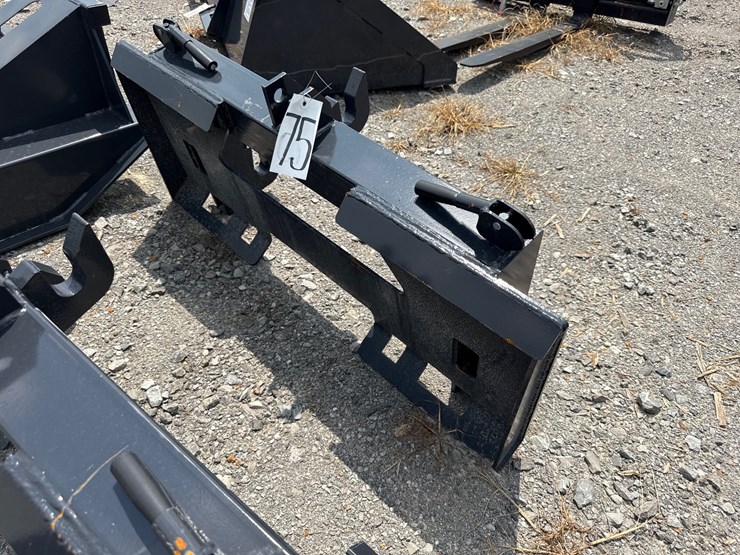 #75-•-skid-steer-to-3pt-quick-hitch-image-1