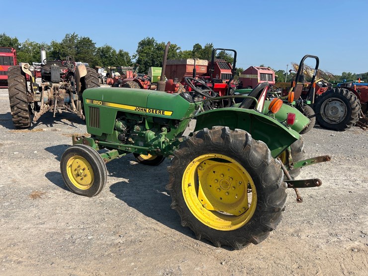 john-deere-850-image-2