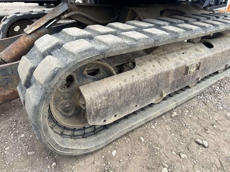 2008-yanmar-vio35-image-10