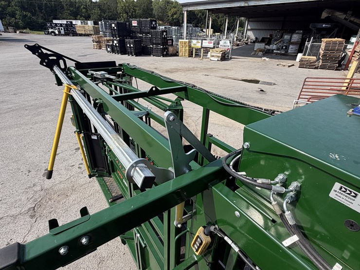 new/unused-arrowquip-heeler-75c-portable-corral,-chute-and-alley-image-20