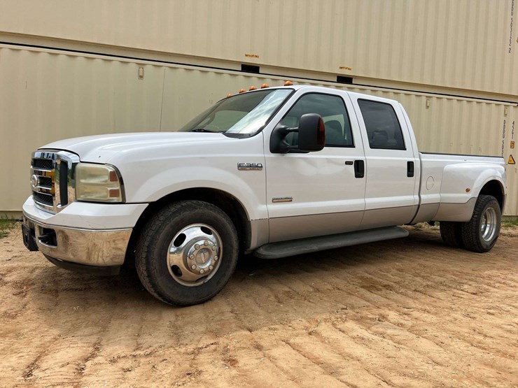 2005-ford-f350-image-1
