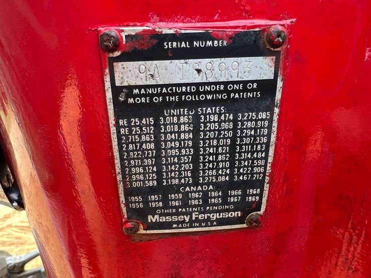 massey-ferguson-135-image-24