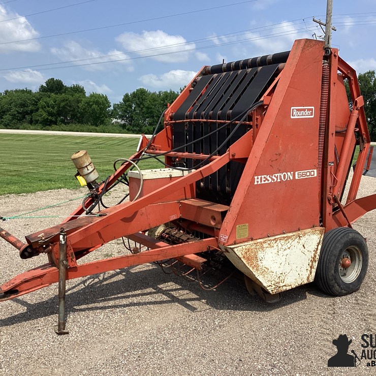 HESSTON 5600