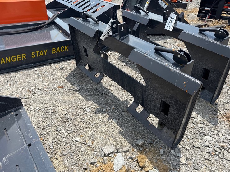 #74-•-skid-steer-to-3pt-quick-hitch-image-2