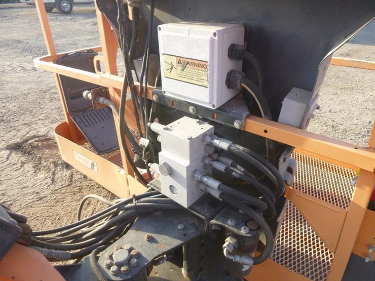 2013-jlg-860sj-image-10