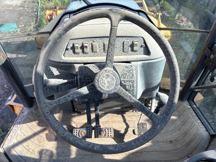 2005-deere-310g-image-17