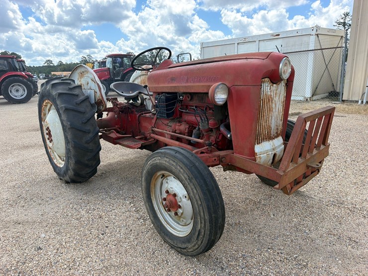 1958-ford-601-workmaster-image-3
