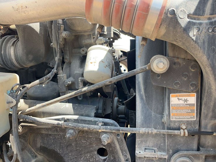 2022-kenworth-t680-image-34